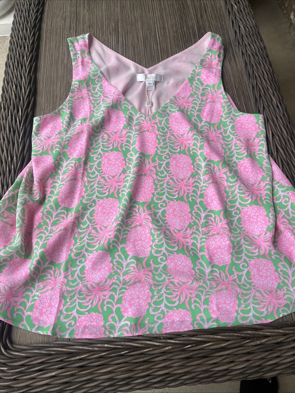 NWT Lilly Pulitzer XL Florin Straight Hem “Party Like A Pineapple” ✨💲88
